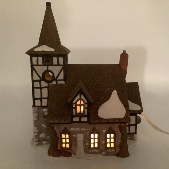 Dept. 56 "Old Michaelchurch" Heritage Village Collection House - Picture 10 of 12